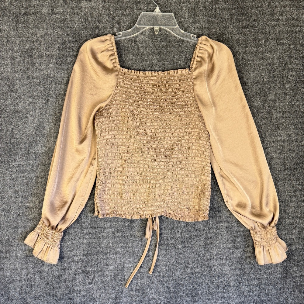 Riley & Rae Smocked Sweetheart Blouse Sz S Color Taupe Sweetheart Neckline - Picture 9 of 10